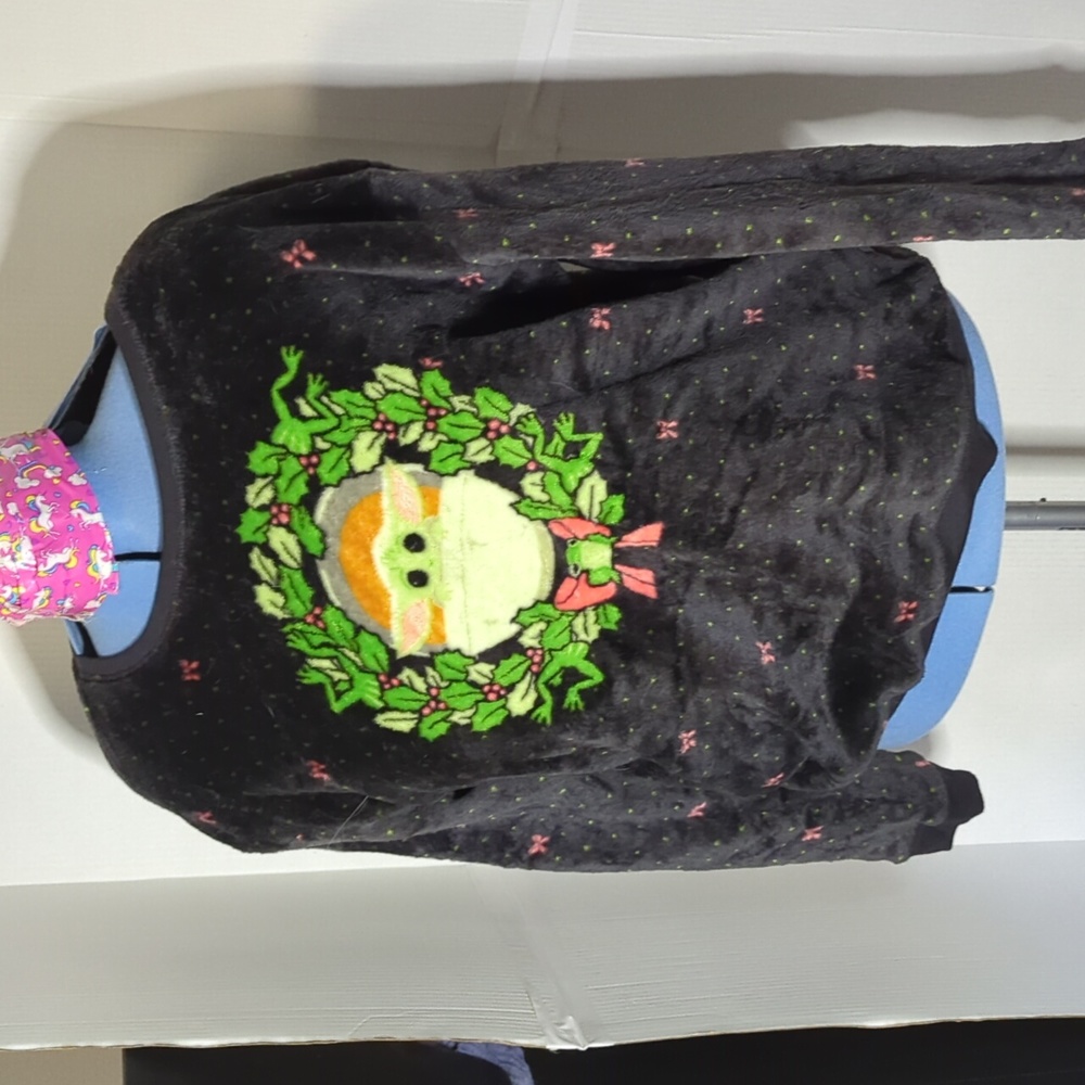 Mandorian grogu Christmas sweater